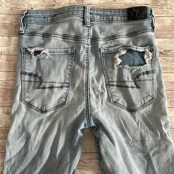 American Eagle Outfitters Light Wash Distressed Super Hi Rise Jeggings Jeans - Picture 5 of 9